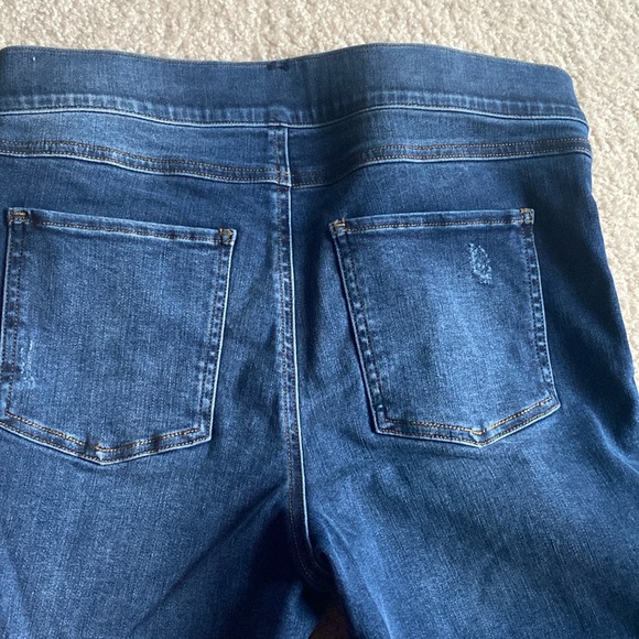 Spanx Distressed Skinny Jeans Size Large - Picture 13 of 17